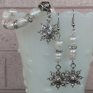 Genuine Freshwater Pearl and Snowflake Set